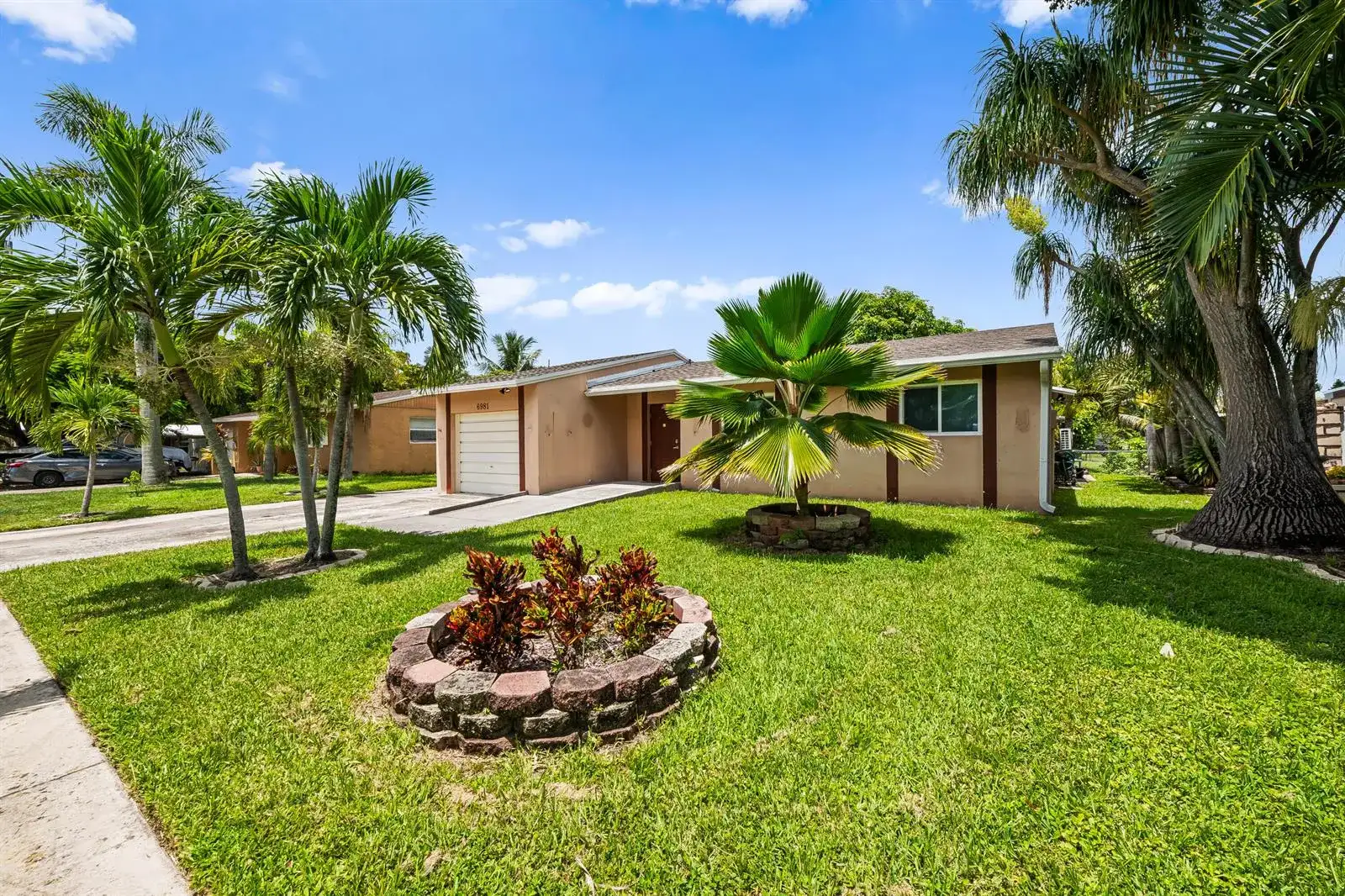 6981 SW 1ST Court, Margate FL 33068 photo 2