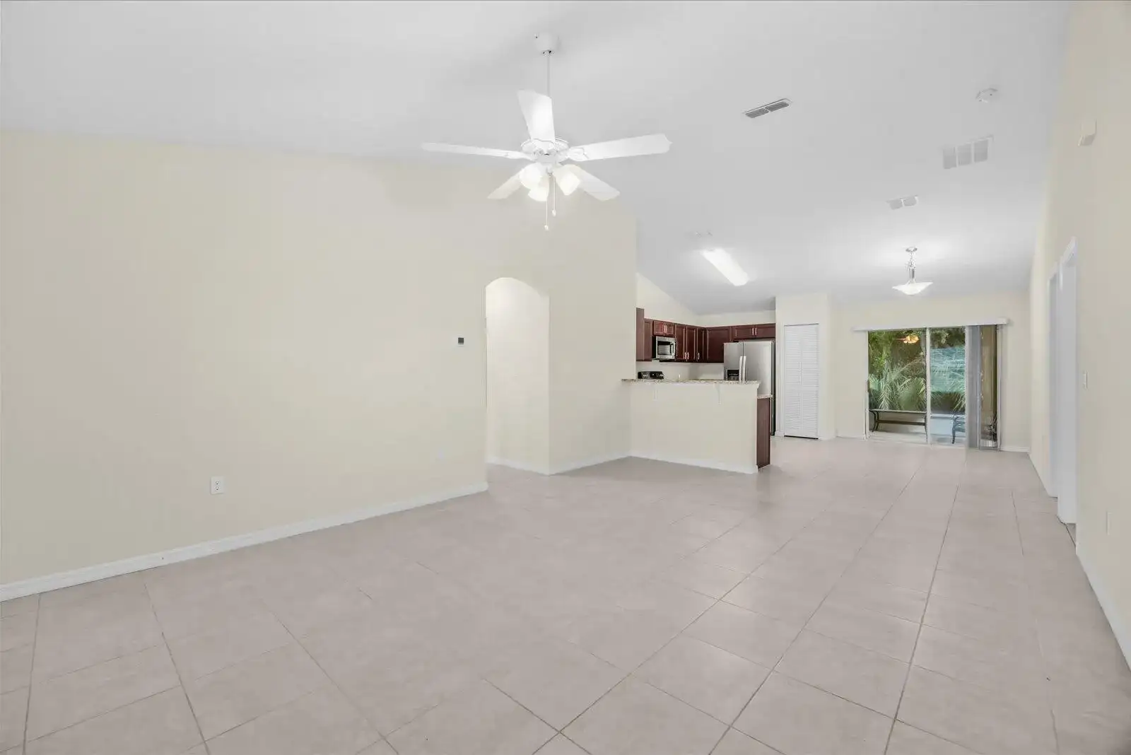 8736 98TH Court, Vero Beach FL 32967 photo 5