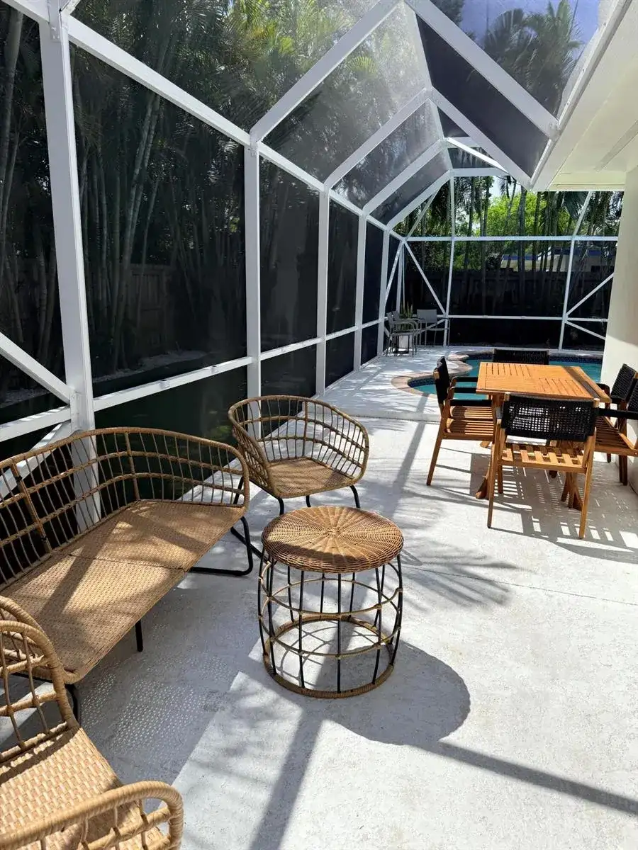 608 NE 24TH Avenue, Pompano Beach FL 33062 photo 4