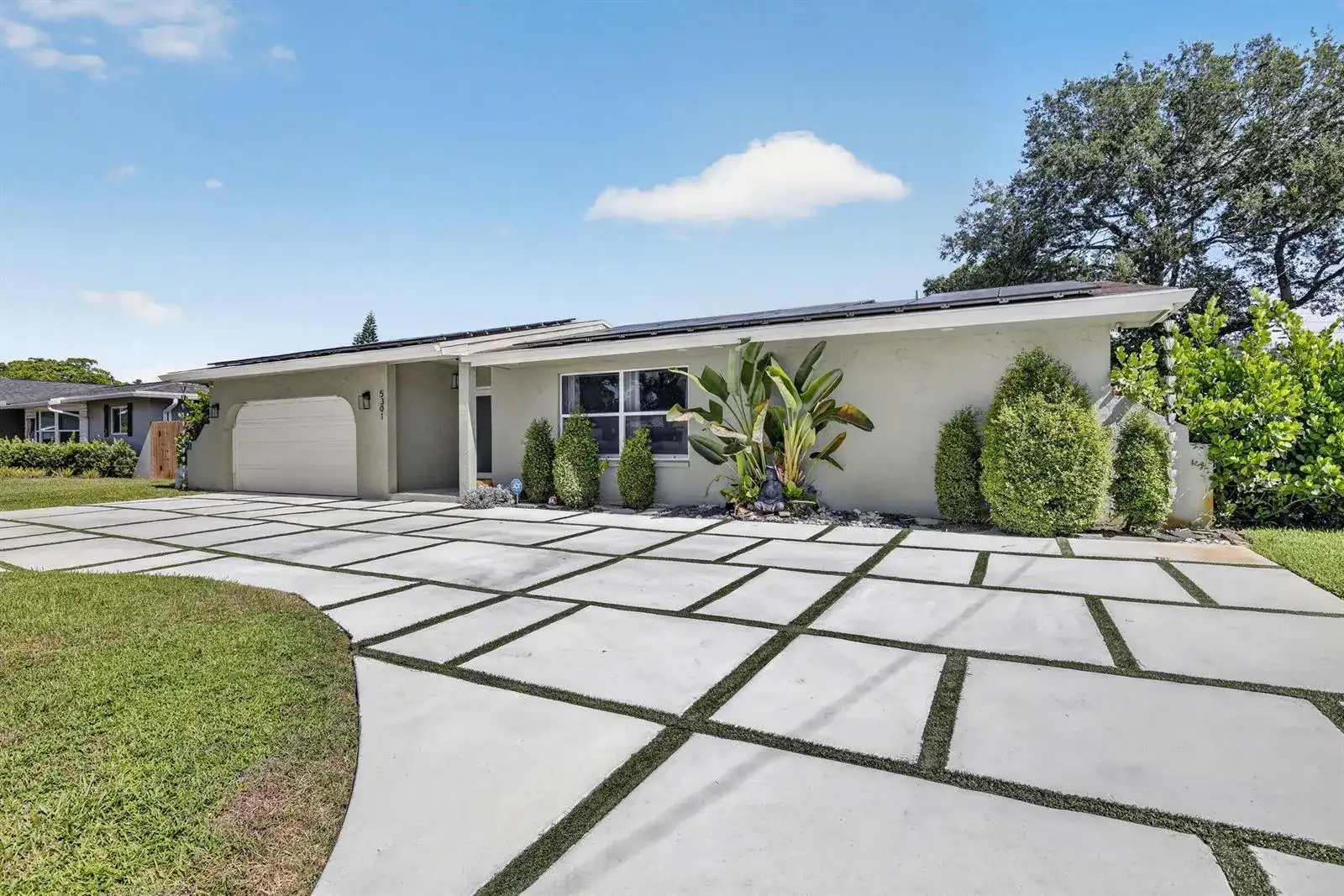 5301 SW 8TH Court, Plantation FL 33317 photo 2