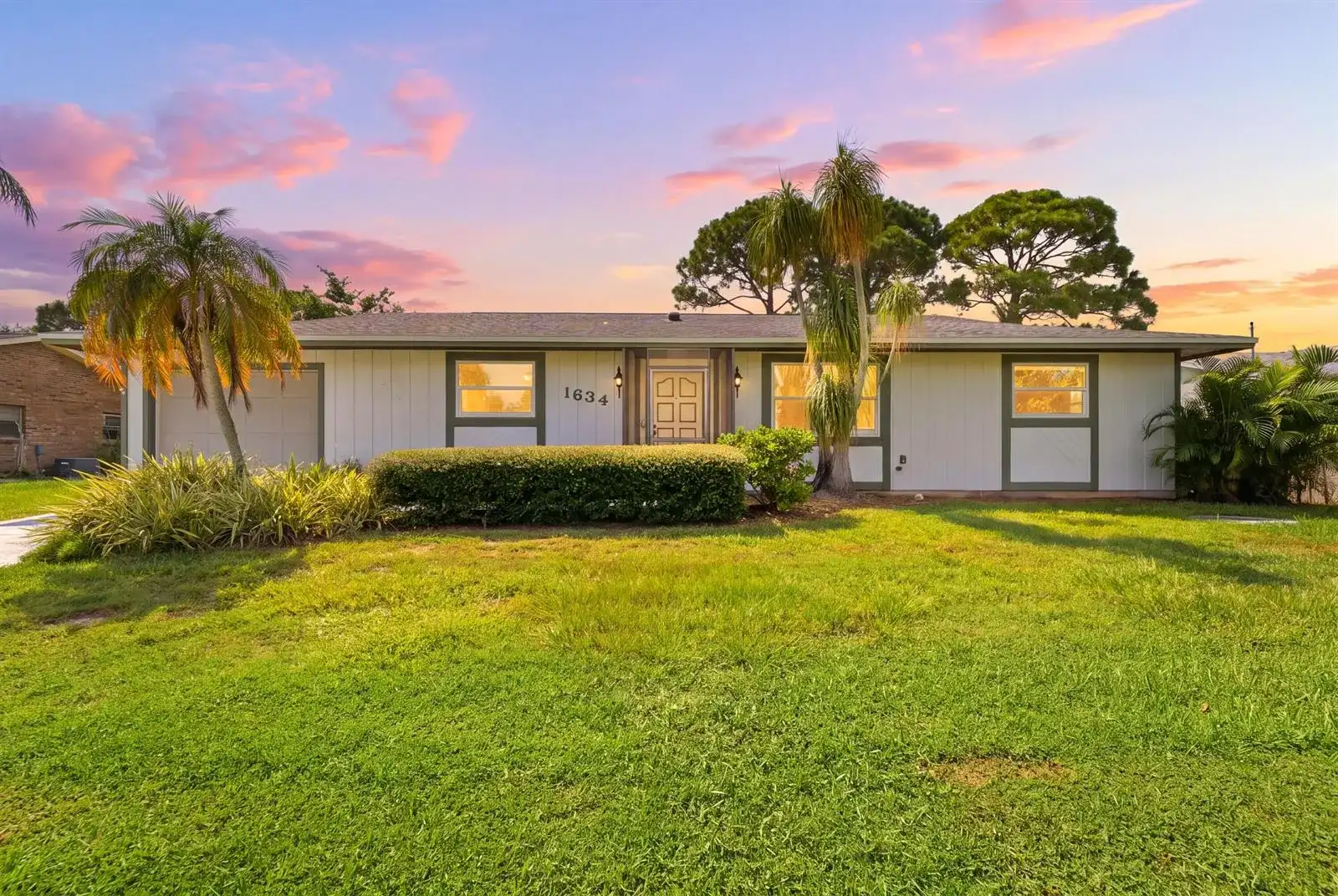 1634 SE CLEARMONT Street, Port St. Lucie FL 34983
