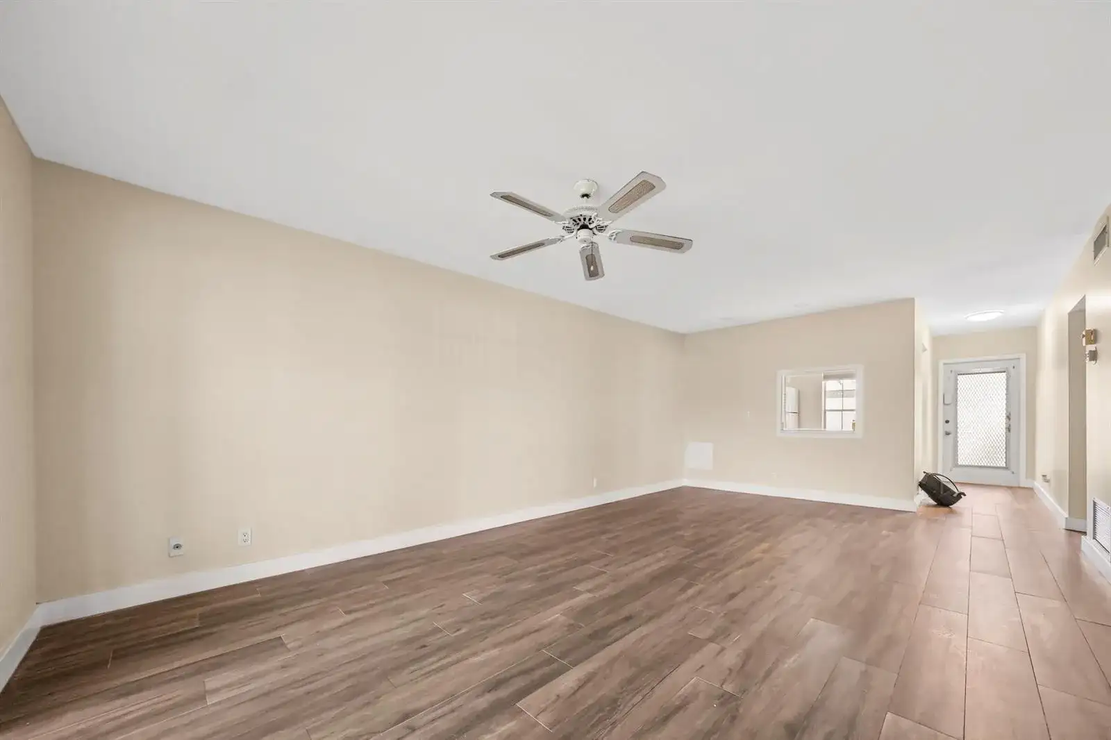 270 CAPE COD Circle # B, Lake Worth FL 33467 photo 2