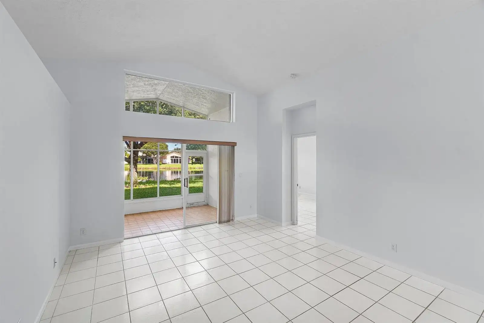 5737 Royal Club Drive, Boynton Beach FL 33437 photo 5