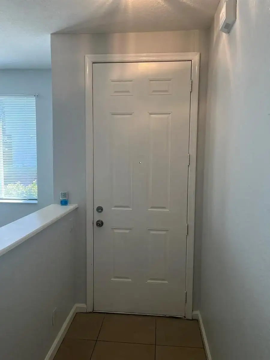 3231 LAUREL RIDGE Circle, Riviera Beach FL 33404 photo 3