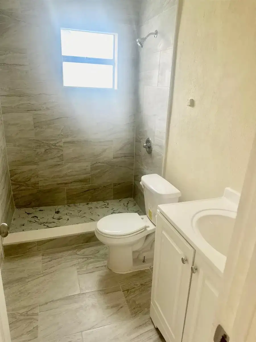22 NW 8th Avenue NW # 4, Dania Beach FL 33004 photo 3