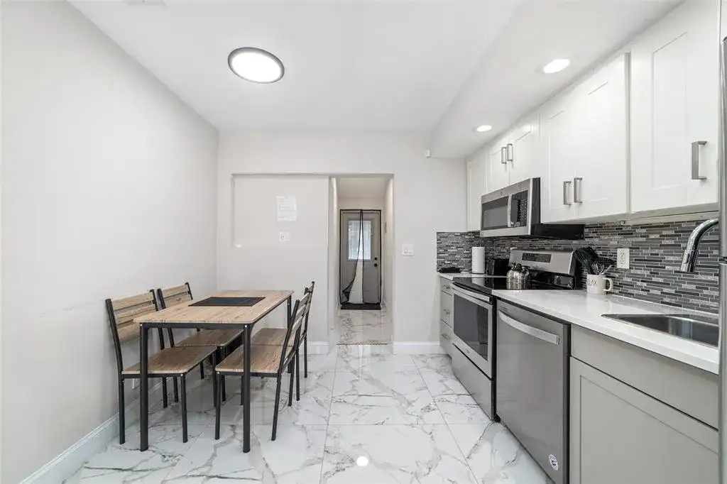 1479 SE 4th Avenue, Deerfield Beach FL 33441 photo 4