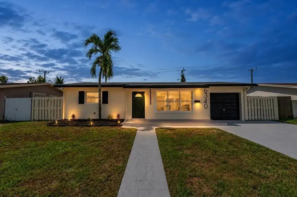 6340 LIBERTY Street, Hollywood FL 33024 photo 3