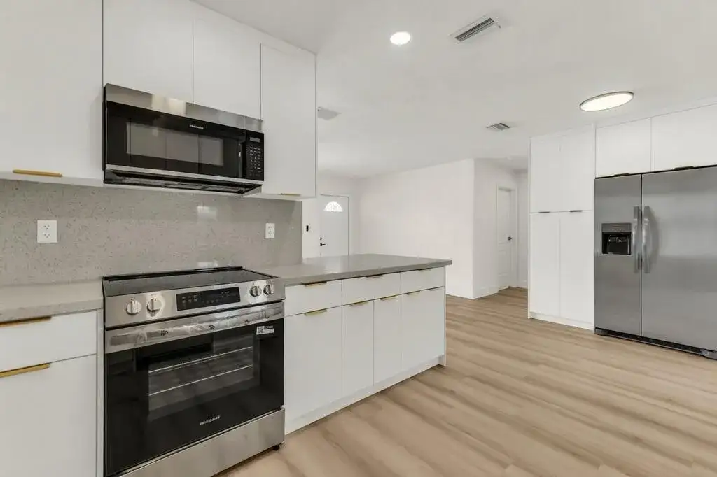 6340 LIBERTY Street, Hollywood FL 33024 photo 5