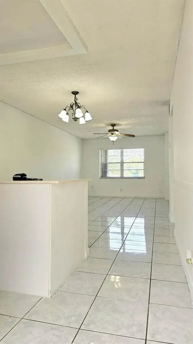 111 CLEVELAND Street # B9, FL 33461 photo 2