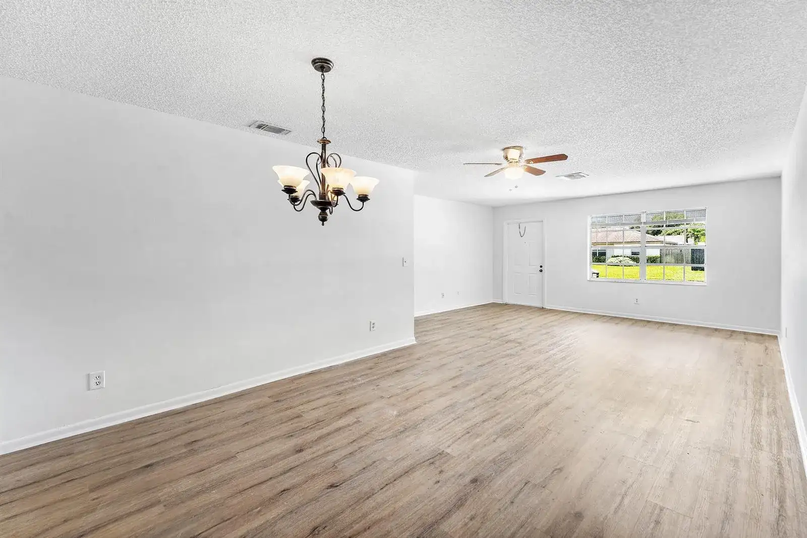 149 Arrowhead Circle, Jupiter FL 33458 photo 2