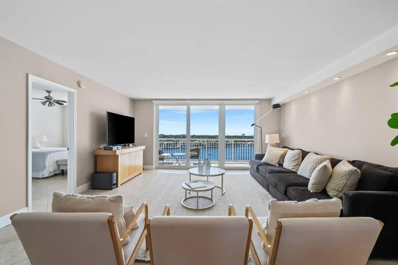 511 BAYSHORE Drive # 810, Fort Lauderdale FL 33304 photo 3