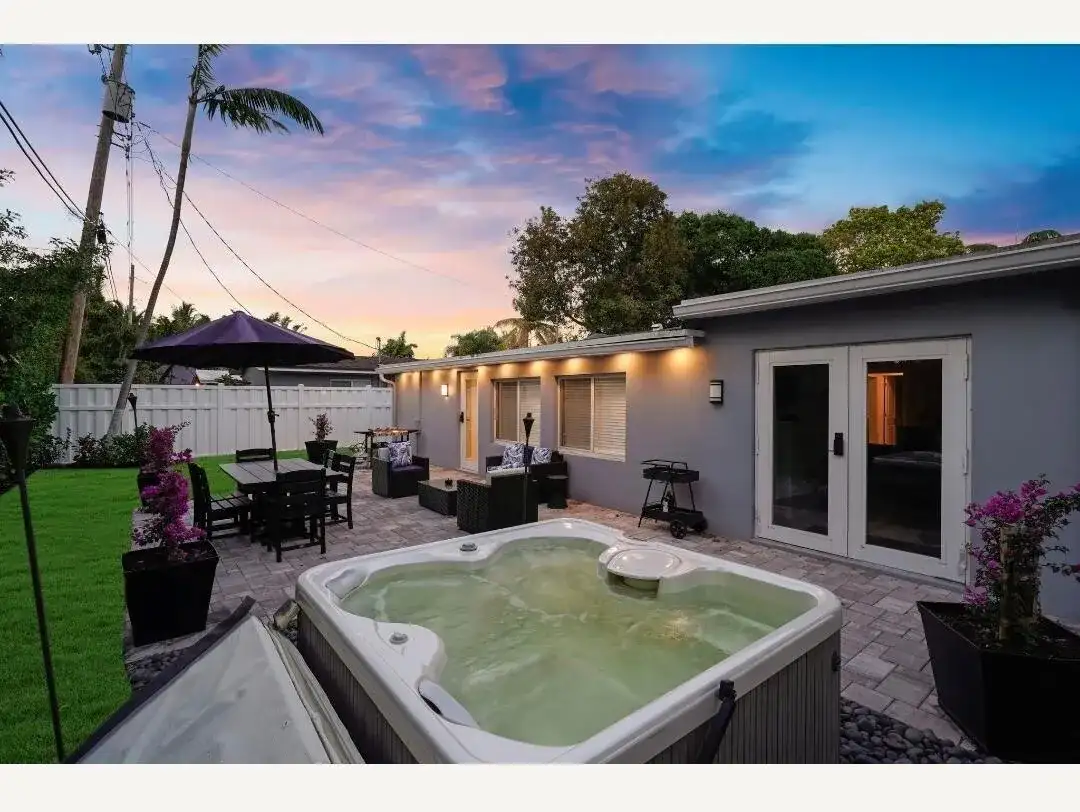 2817 NE 9TH Avenue, Wilton Manors FL 33334 photo 4