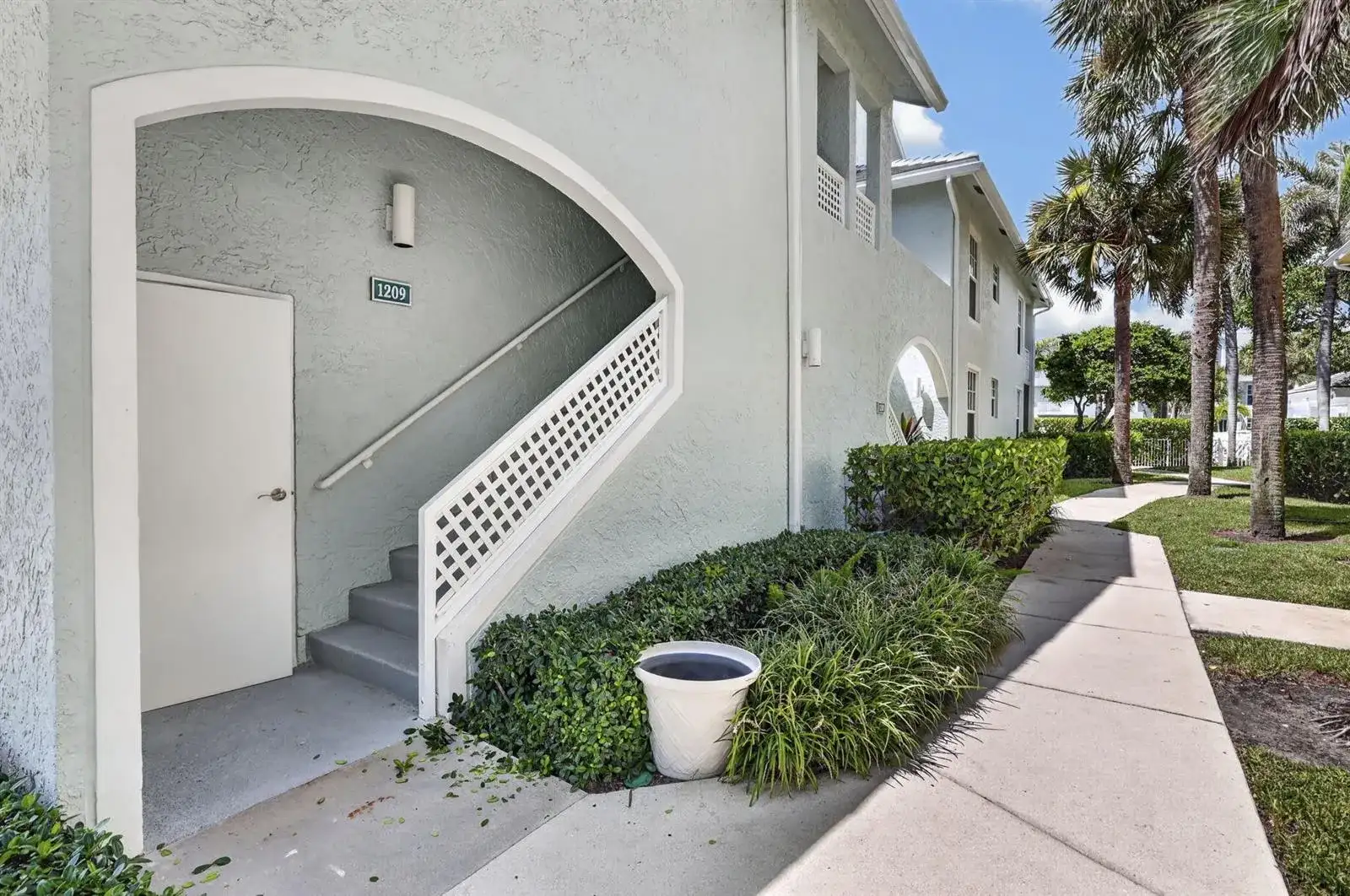 1209 MAINSAIL Circle # 1209, Jupiter FL 33477 photo 3