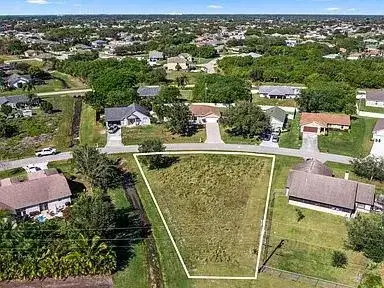 544 SW COLUMBUS Drive, Port St. Lucie FL 34953 photo 2