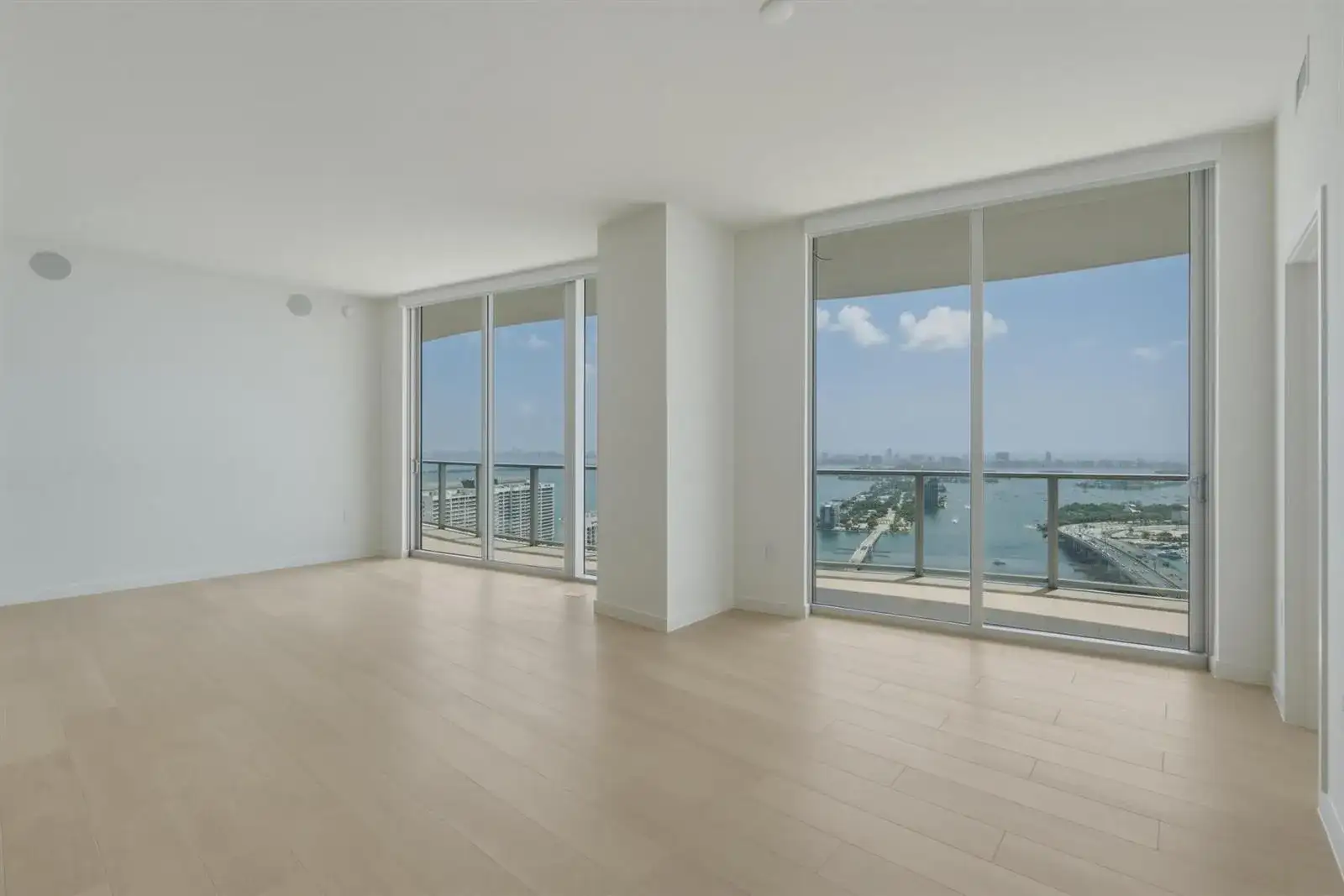 1400 Biscayne Boulevard # 4304, Miami FL 33132 photo 4