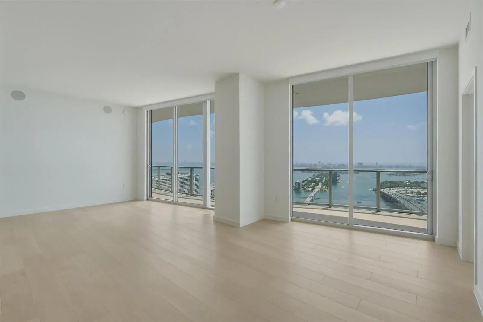 1400 Biscayne Boulevard # 4304, Miami FL 33132