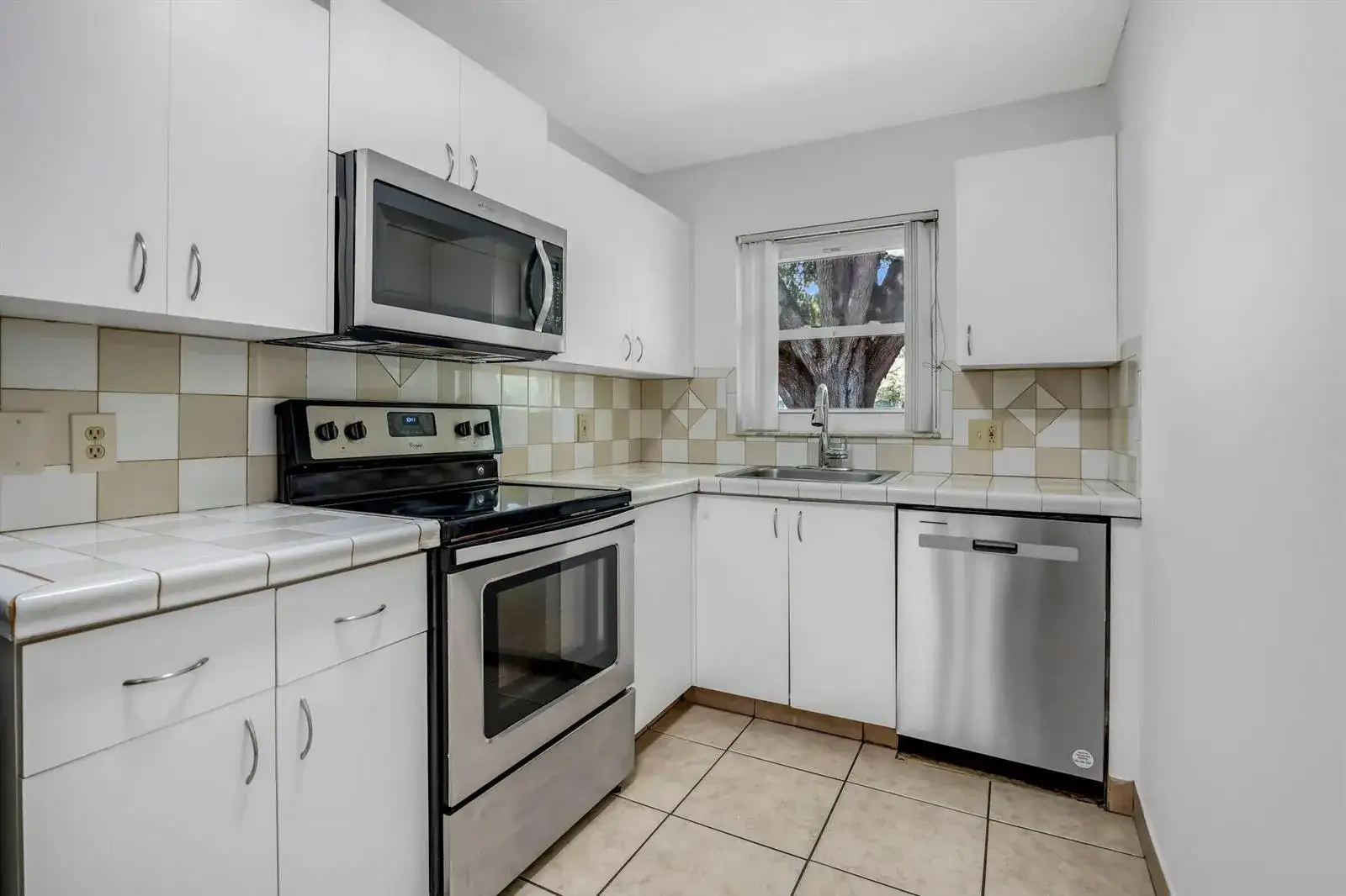 5020 SANCTUARY Way # C, West Palm Beach FL 33417 photo 2