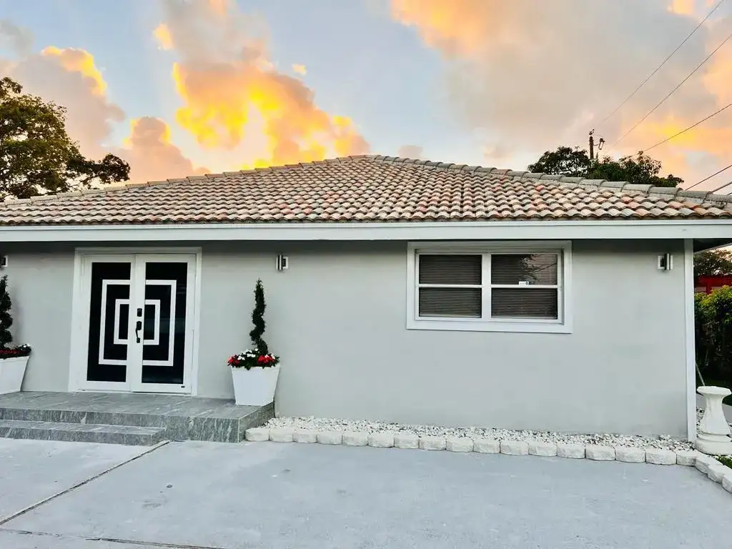 51 Lariat Circle, Boca Raton FL 33487 photo 2