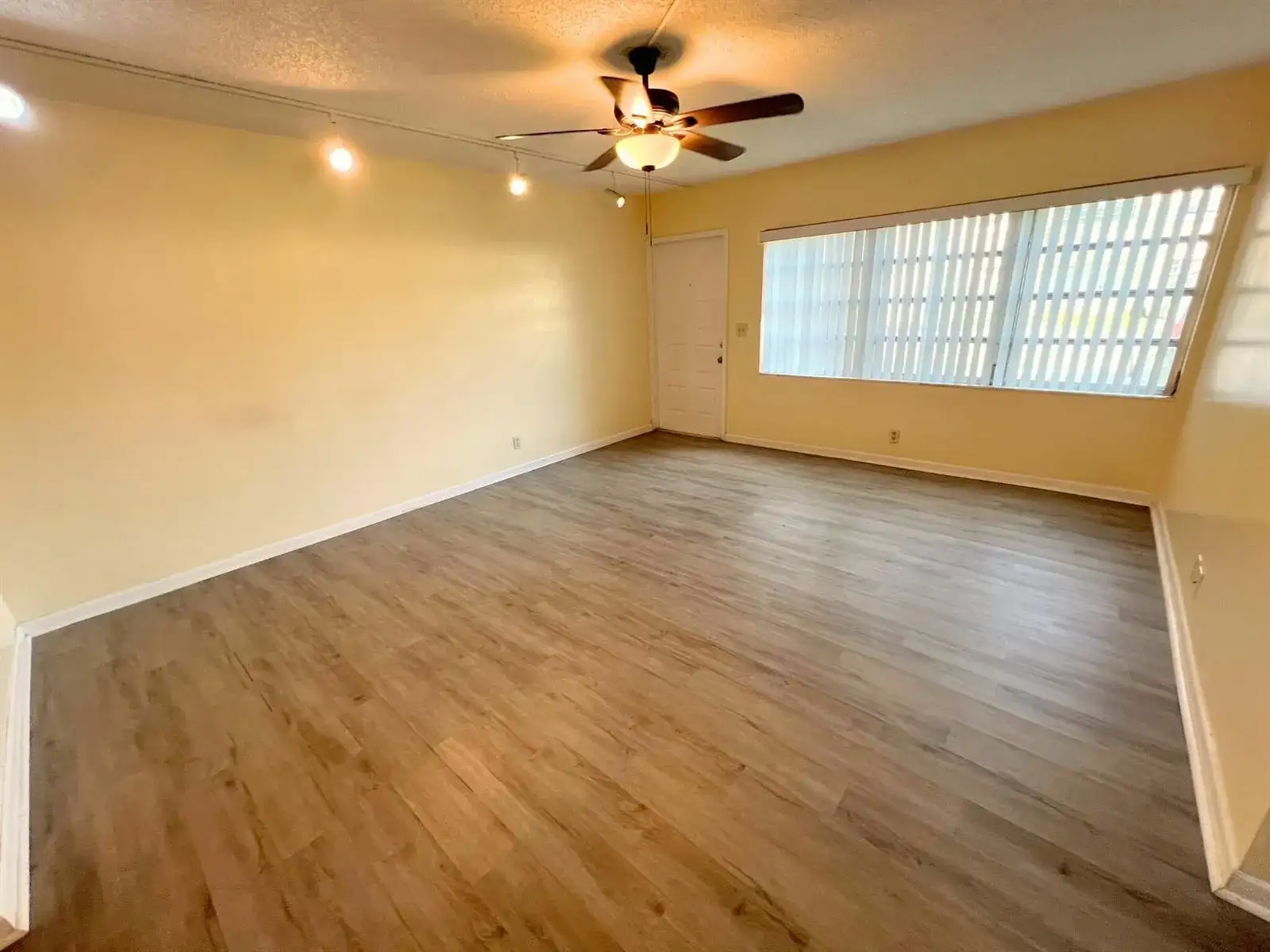 843 Twin Lakes Drive # 30B, Coral Springs FL 33071 photo 3