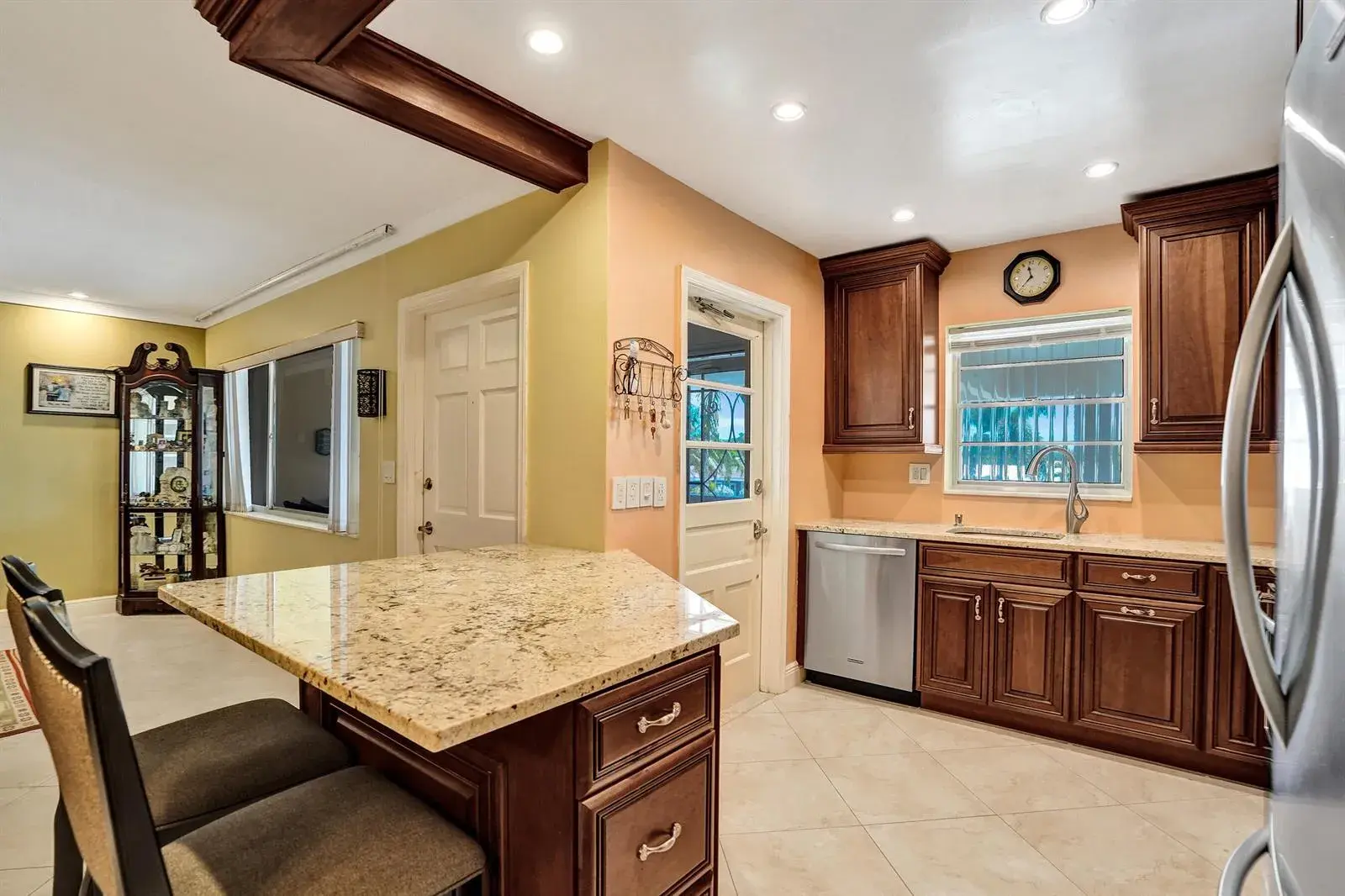 2121 NE 68TH Street # 202, Fort Lauderdale FL 33308