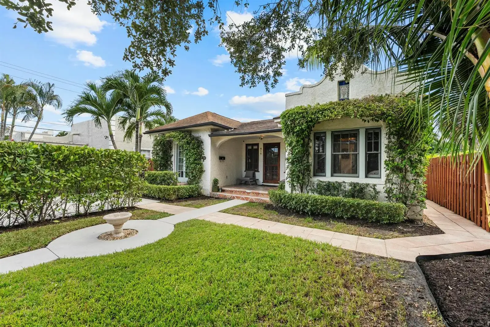 416 WESTWOOD Road, West Palm Beach FL 33401 photo 2
