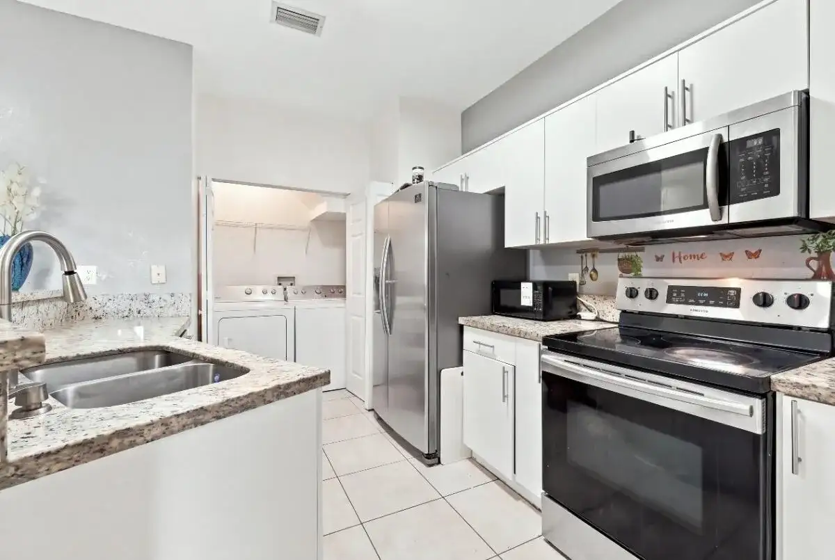 406 W SANTA CATALINA Circle # 406, North Lauderdale FL 33068 photo 3