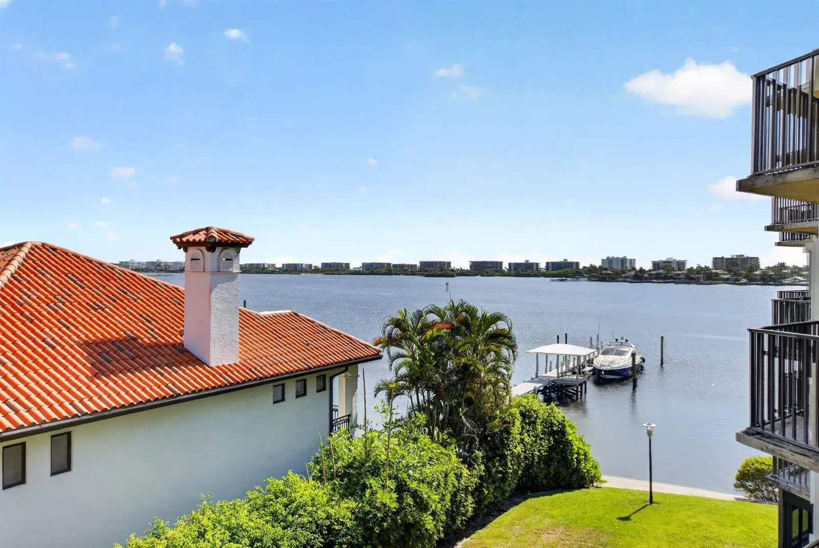 896 N FEDERAL Highway # 421, Lantana FL 33462