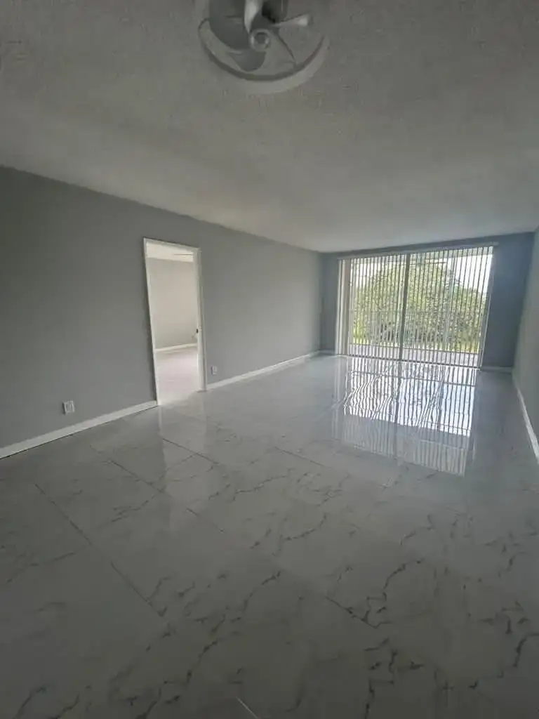2661 S COURSE Drive # 306, Pompano Beach FL 33069 photo 4