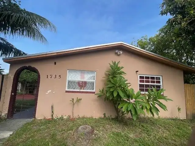 1735 SW 44th Terrace, Fort Lauderdale FL 33317