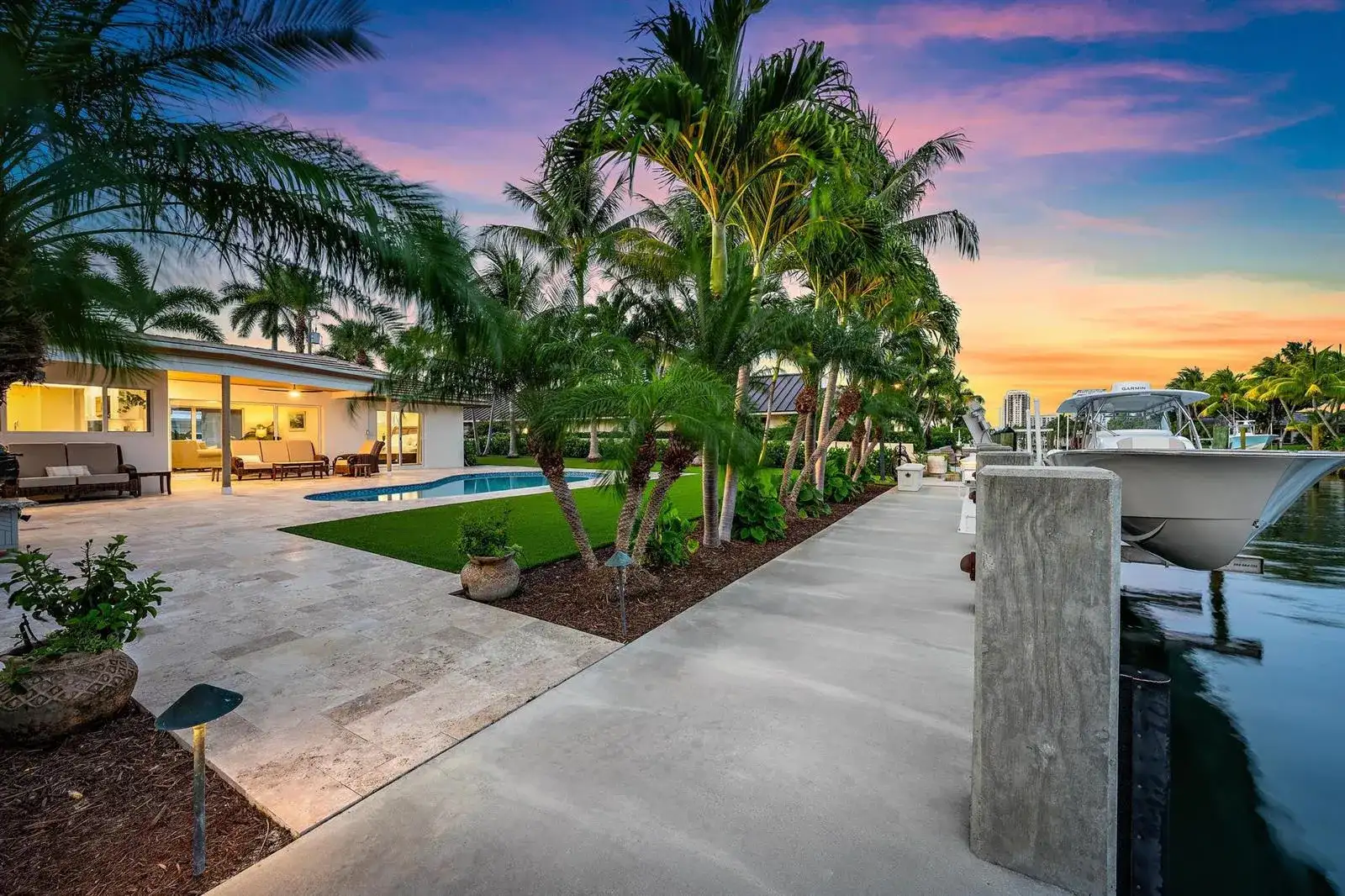 1051 Coral Way, West Palm Beach FL 33404 photo 3