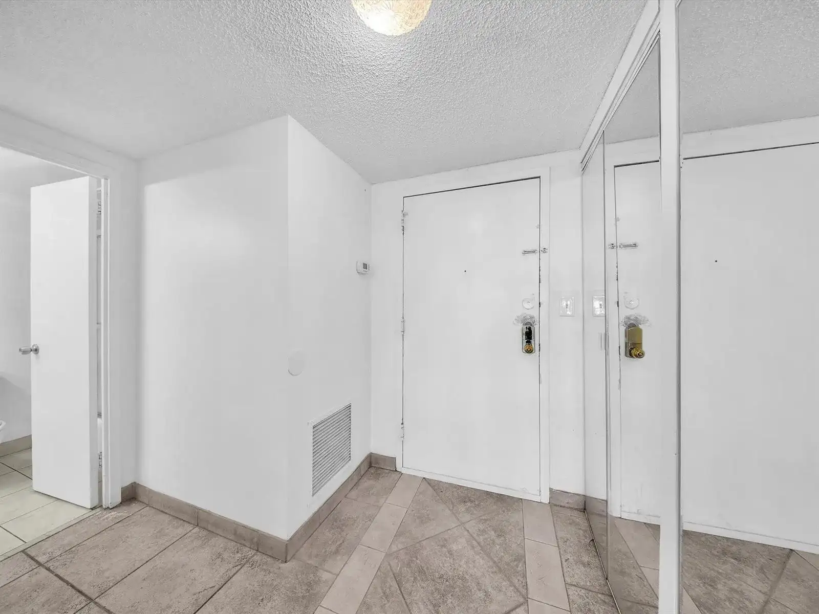 251 174th Street # 2310, Sunny Isles Beach FL 33160 photo 4