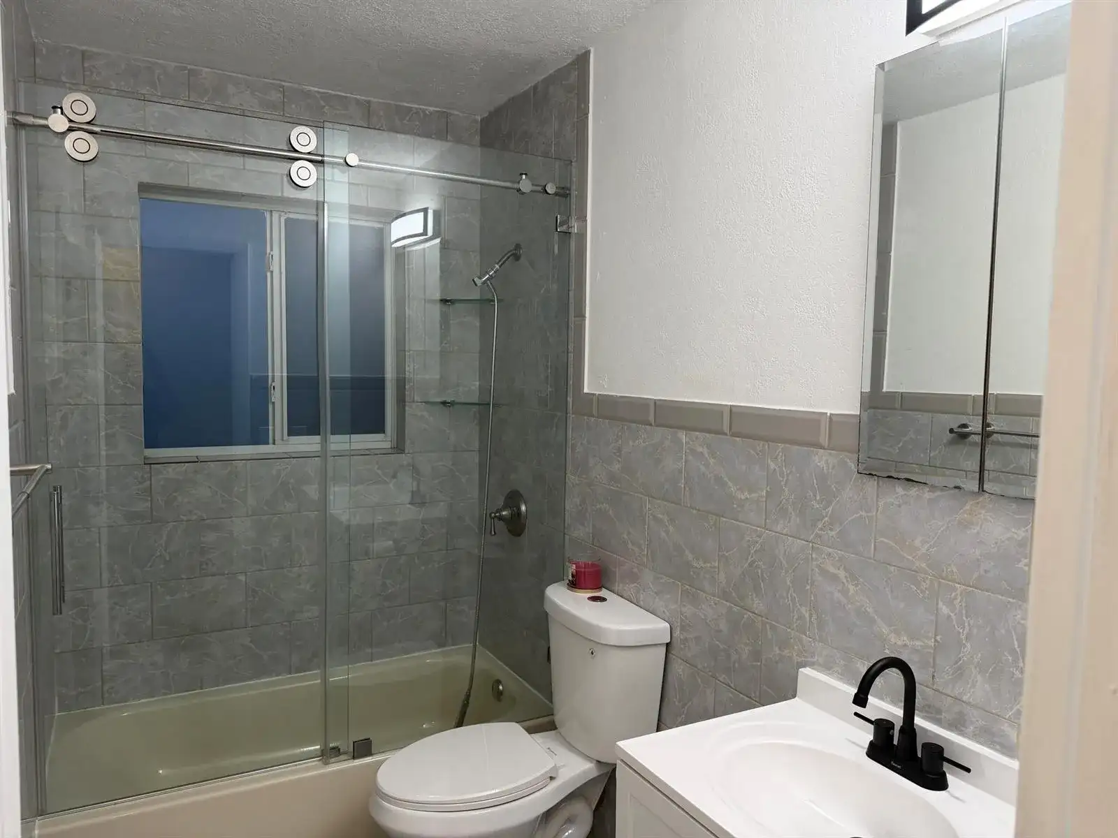 4011 SW 28TH Street, West Park FL 33023 photo 4
