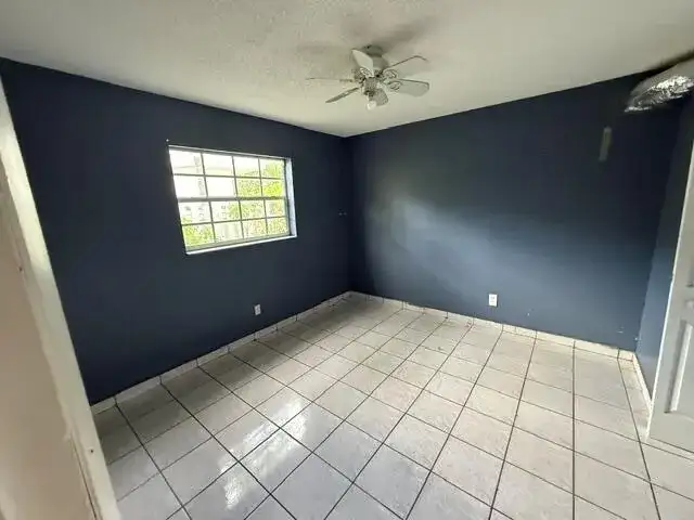 5620 SW 37TH Street, West Park FL 33023 photo 4