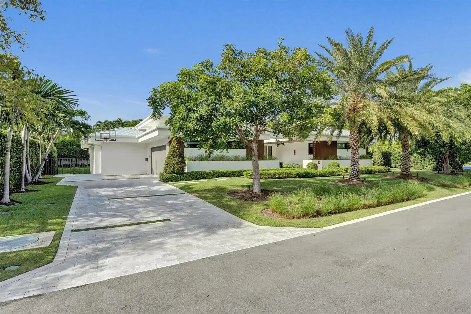 7 Tahoe Lane, Sea Ranch Lakes FL 33308 photo 5