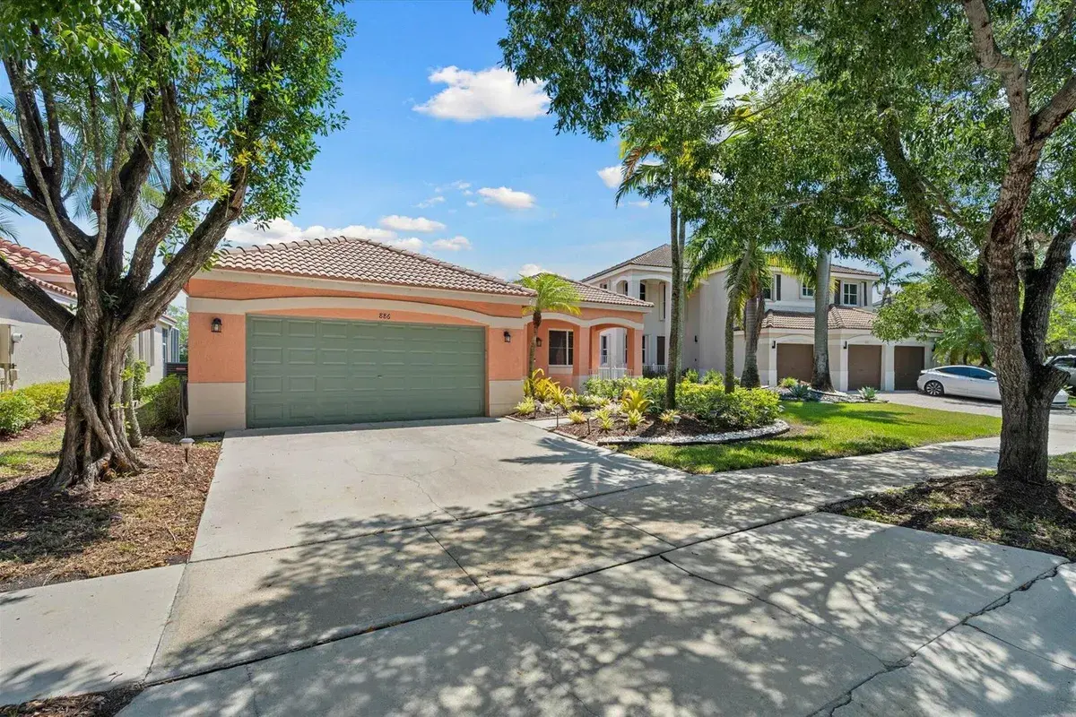 886 SUNFLOWER Circle, Weston FL 33327