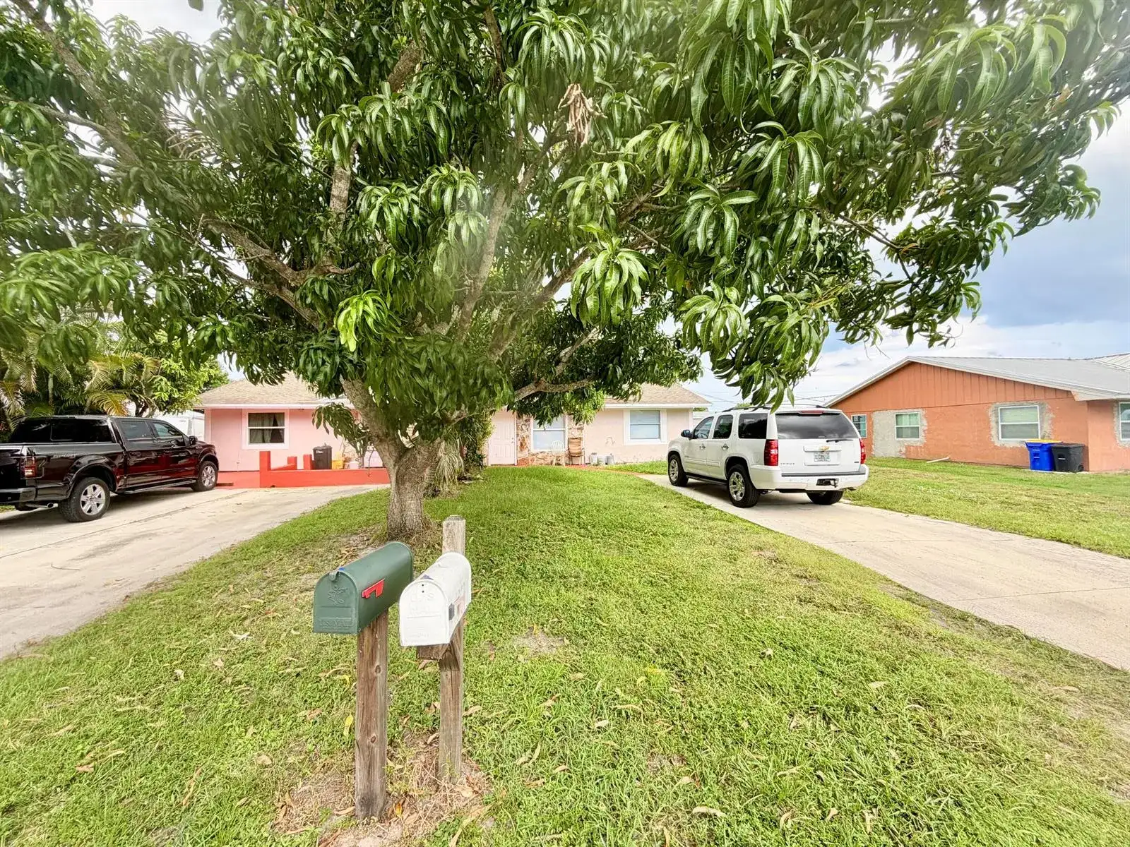 5045 SE DRIFTWOOD Avenue, Stuart FL 34997 photo 2
