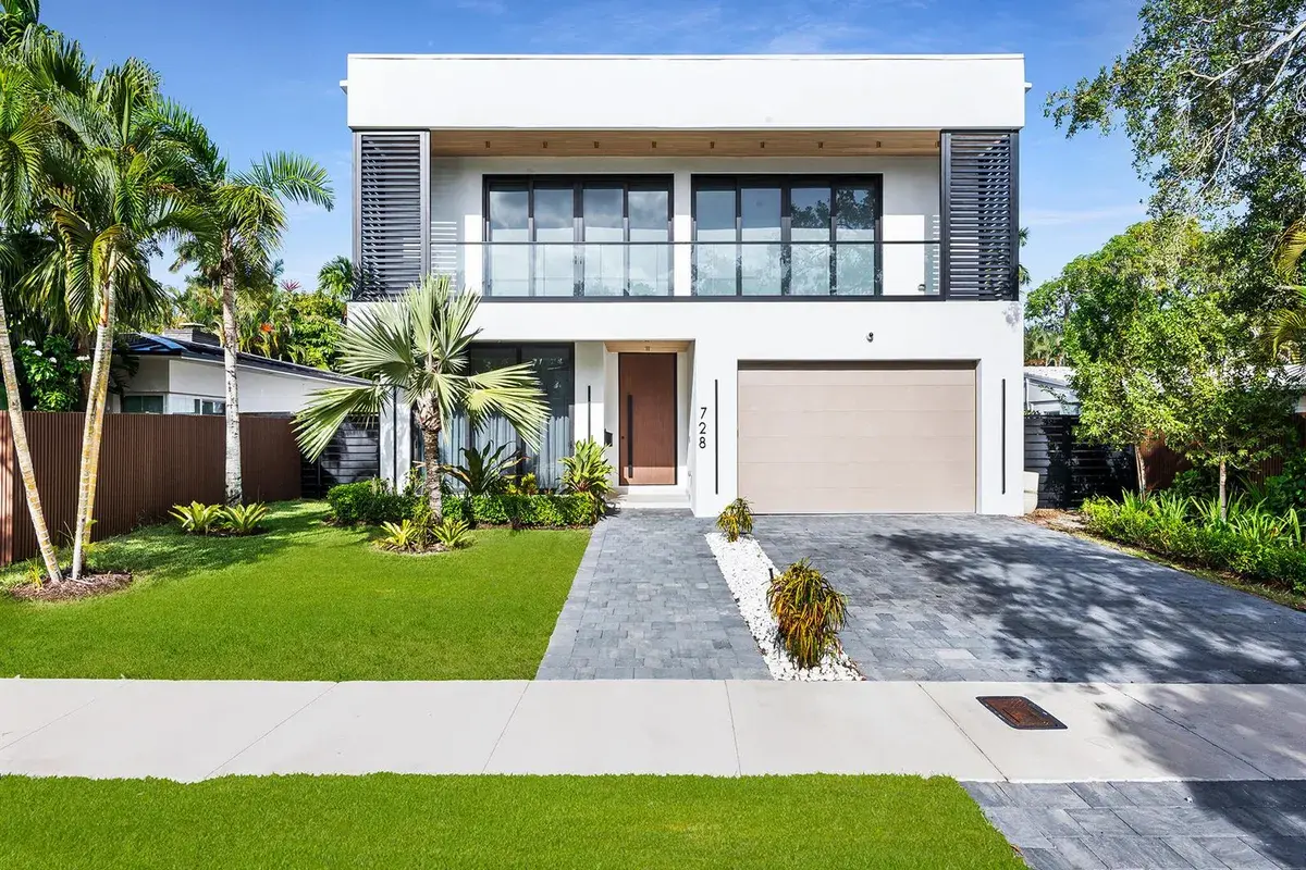 728 NE 17th Terrace, Fort Lauderdale FL 33304
