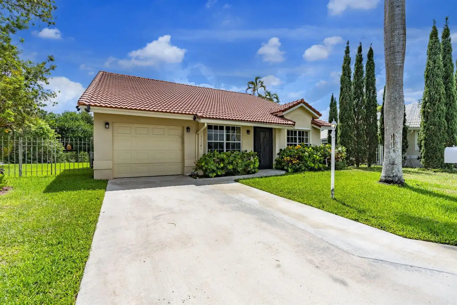 11140 LAKEAIRE Circle, Boca Raton FL 33498