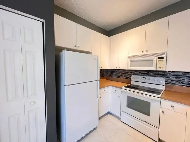 117 Lighthouse Circle # J, Tequesta FL 33469 photo 3