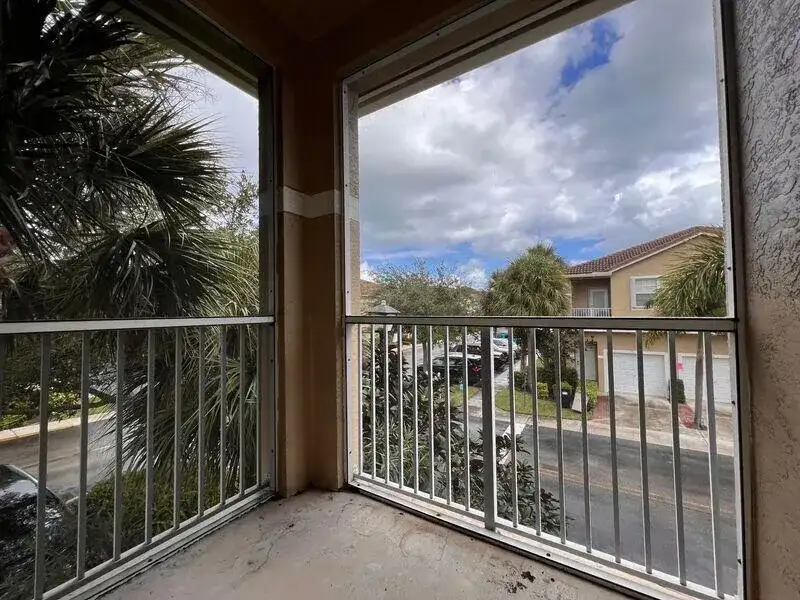 117 Lighthouse Circle # J, Tequesta FL 33469 photo 4