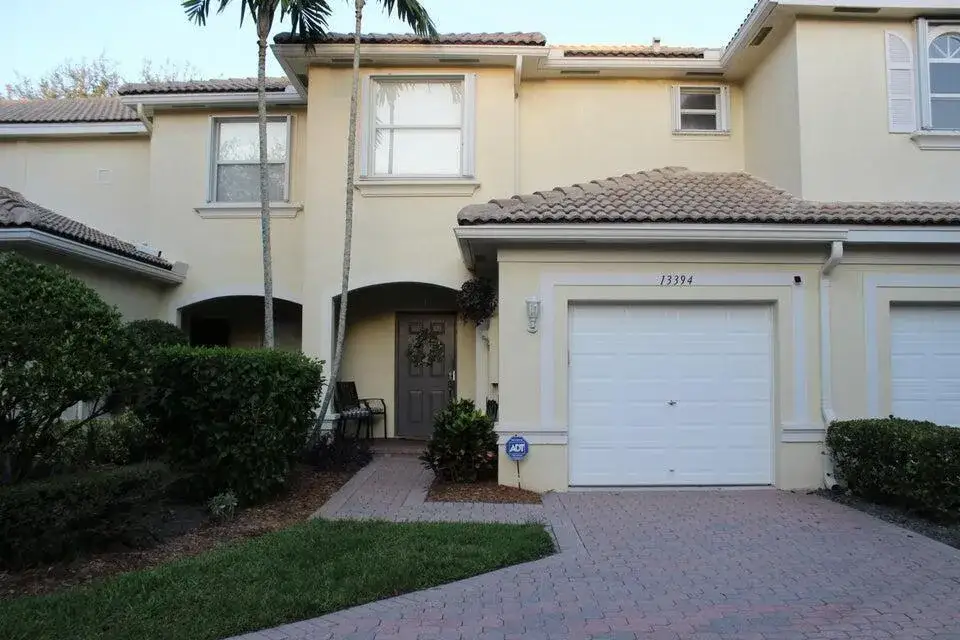 13394 Georgian Court, Wellington FL 33414
