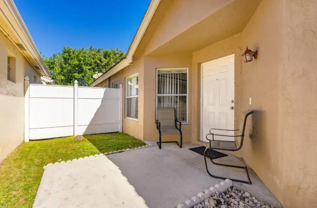 6179 SAVANNAH Way, Lake Worth FL 33463