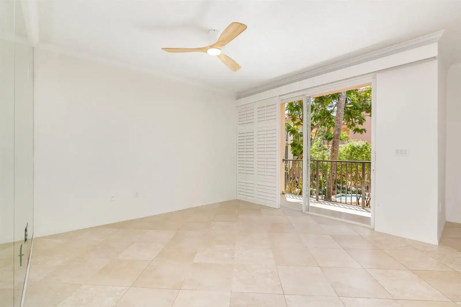 1805 N FLAGLER Drive # 206, West Palm Beach FL 33407 photo 2