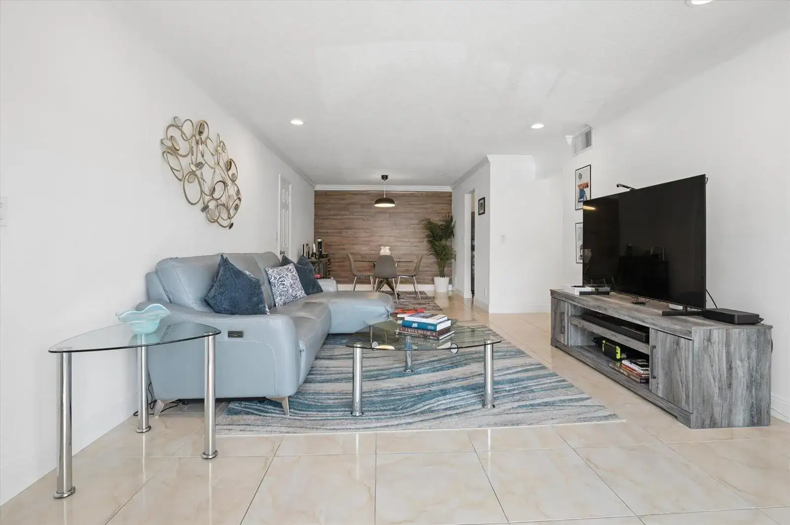 6287 BAY CLUB Drive # 2, Fort Lauderdale FL 33308