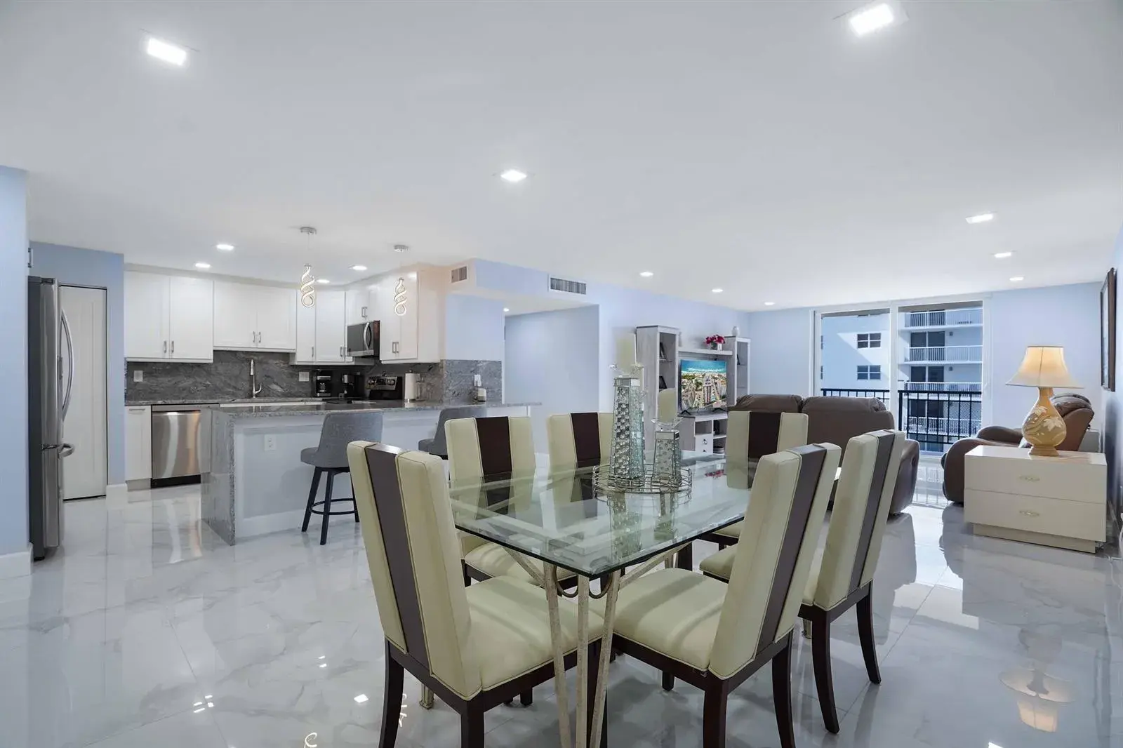 1501 S Ocean Drive Apt 905, Hollywood FL 33019