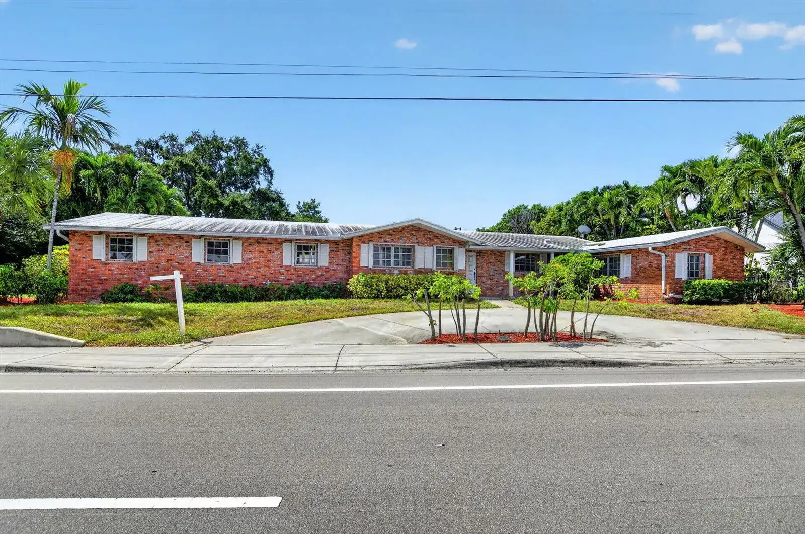 410 NW SPANISH RIVER Boulevard, Boca Raton FL 33431 photo 2