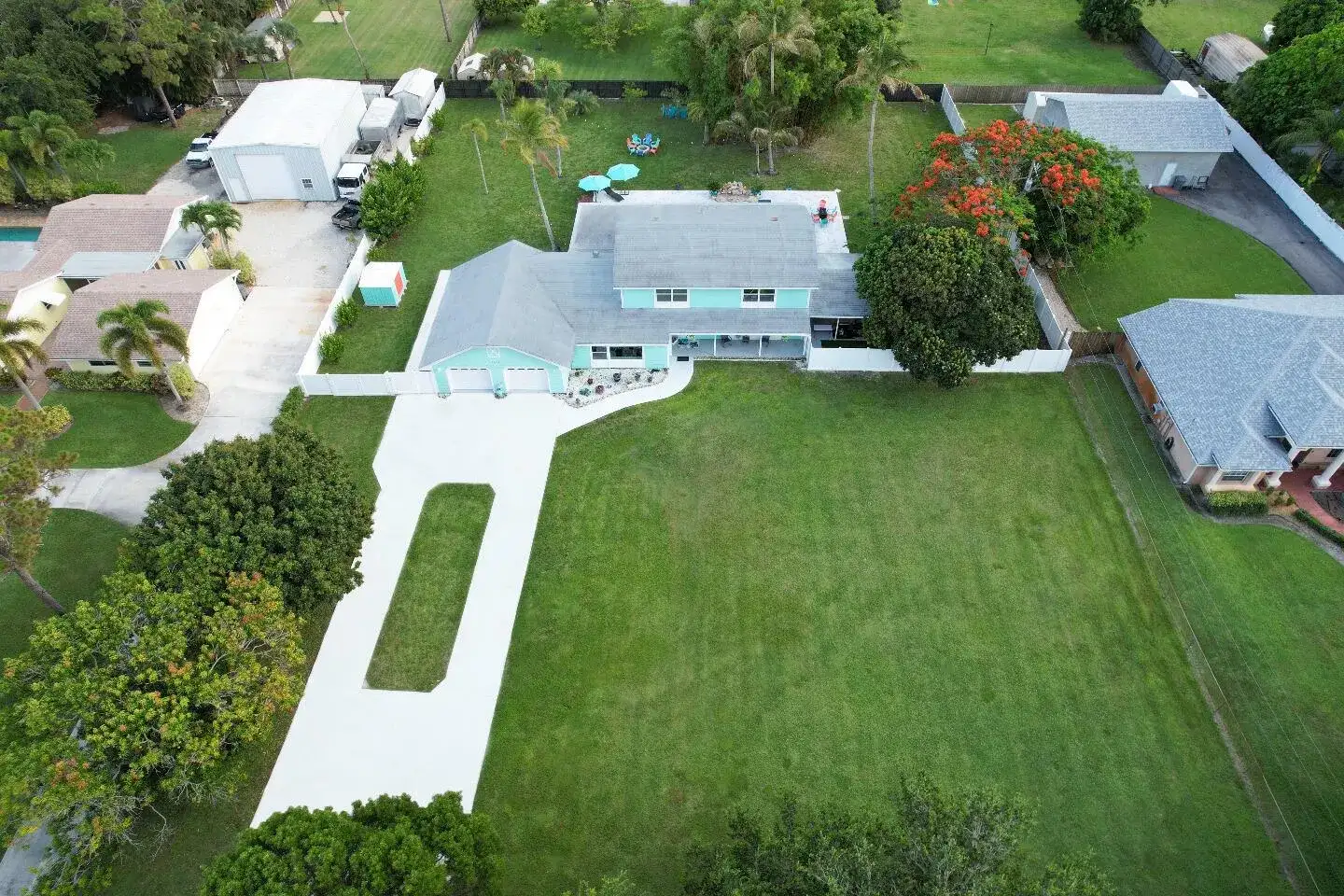 5078 Canal Drive, Lake Worth FL 33463 photo 3
