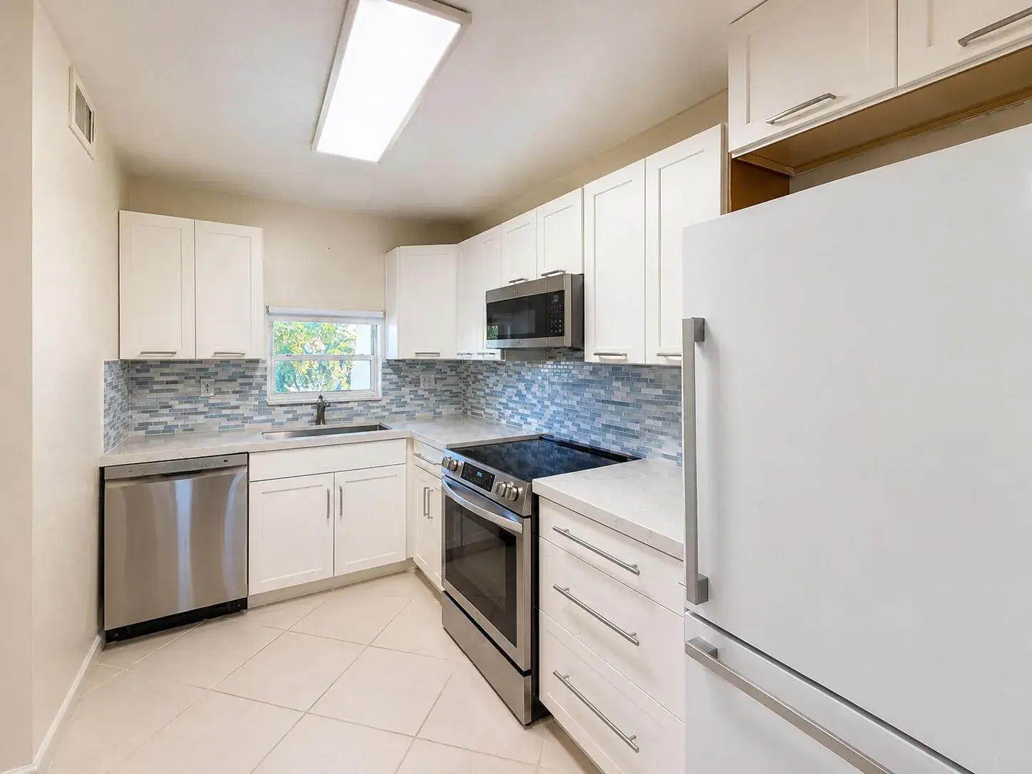 9411 N Hollybrook Lake Drive # 309, Pembroke Pines FL 33025