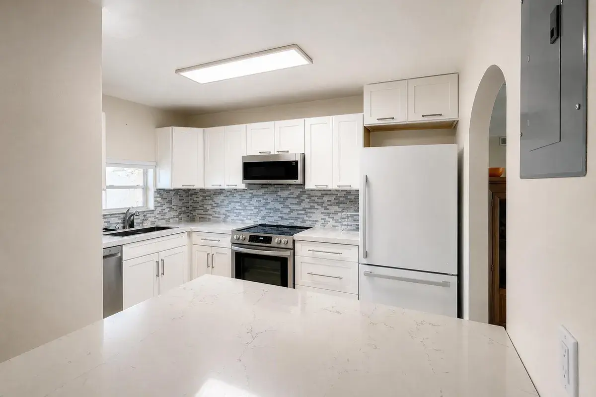 9411 N Hollybrook Lake Drive # 309, Pembroke Pines FL 33025