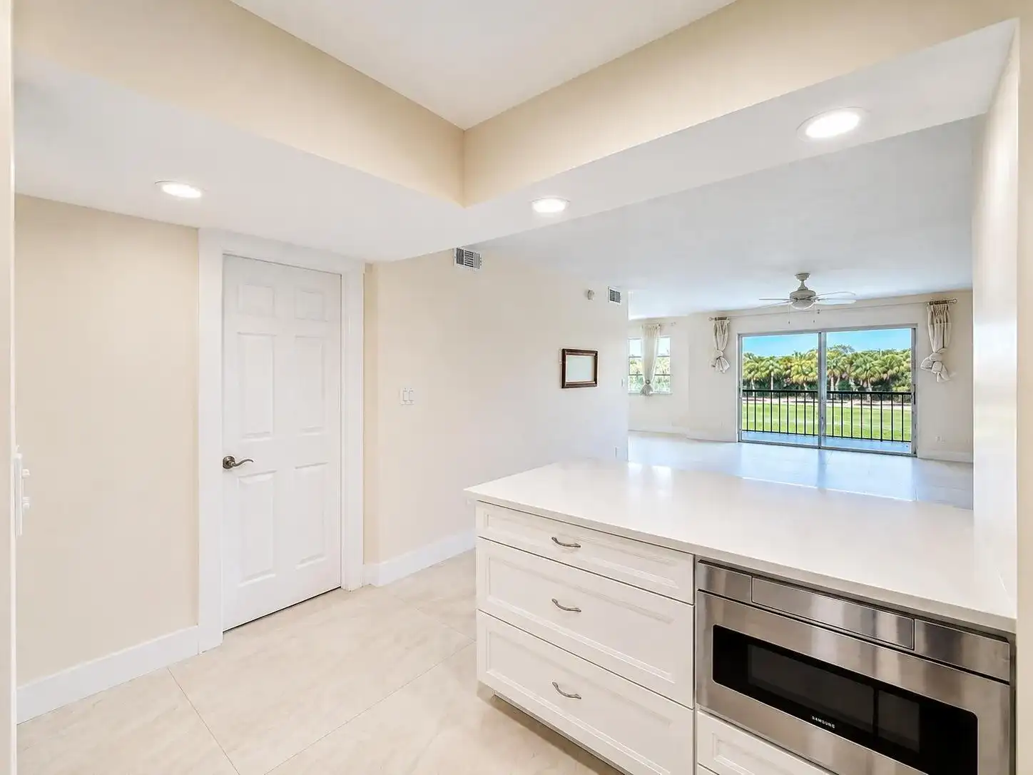 9411 N Hollybrook Lake Drive # 310, Pembroke Pines FL 33025